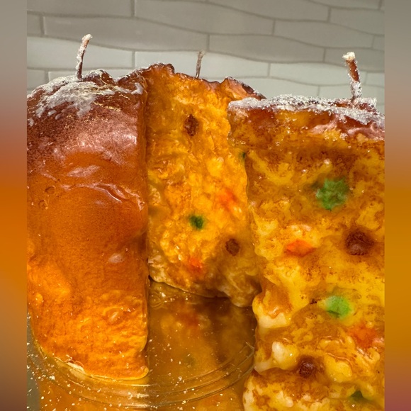 Panettone Dessert Candle - Picture 14 of 16